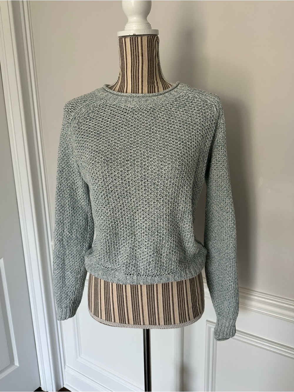 Faherty 100% Cotton Cropped Knit Sweater XS Blue Textured Coastal Long Sleeve